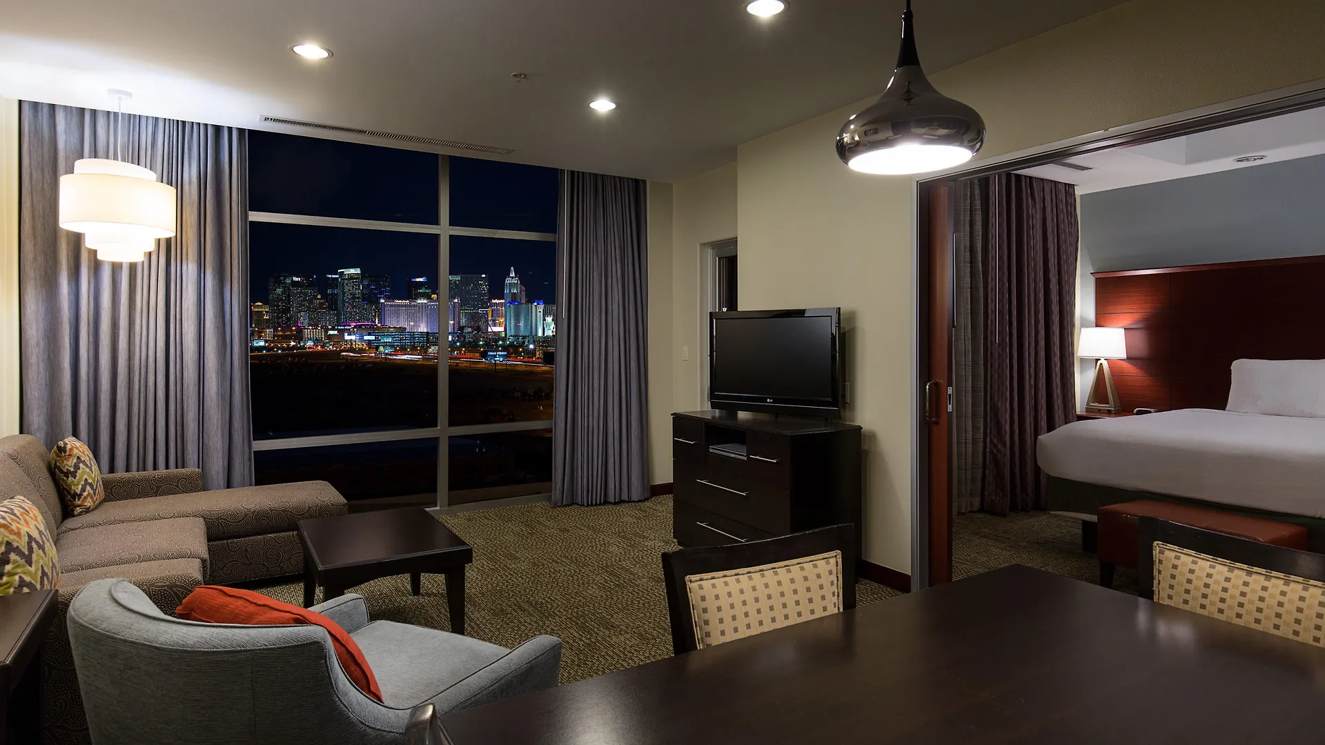 Staybridge Suites Las Vegas - Stadium District Hotel