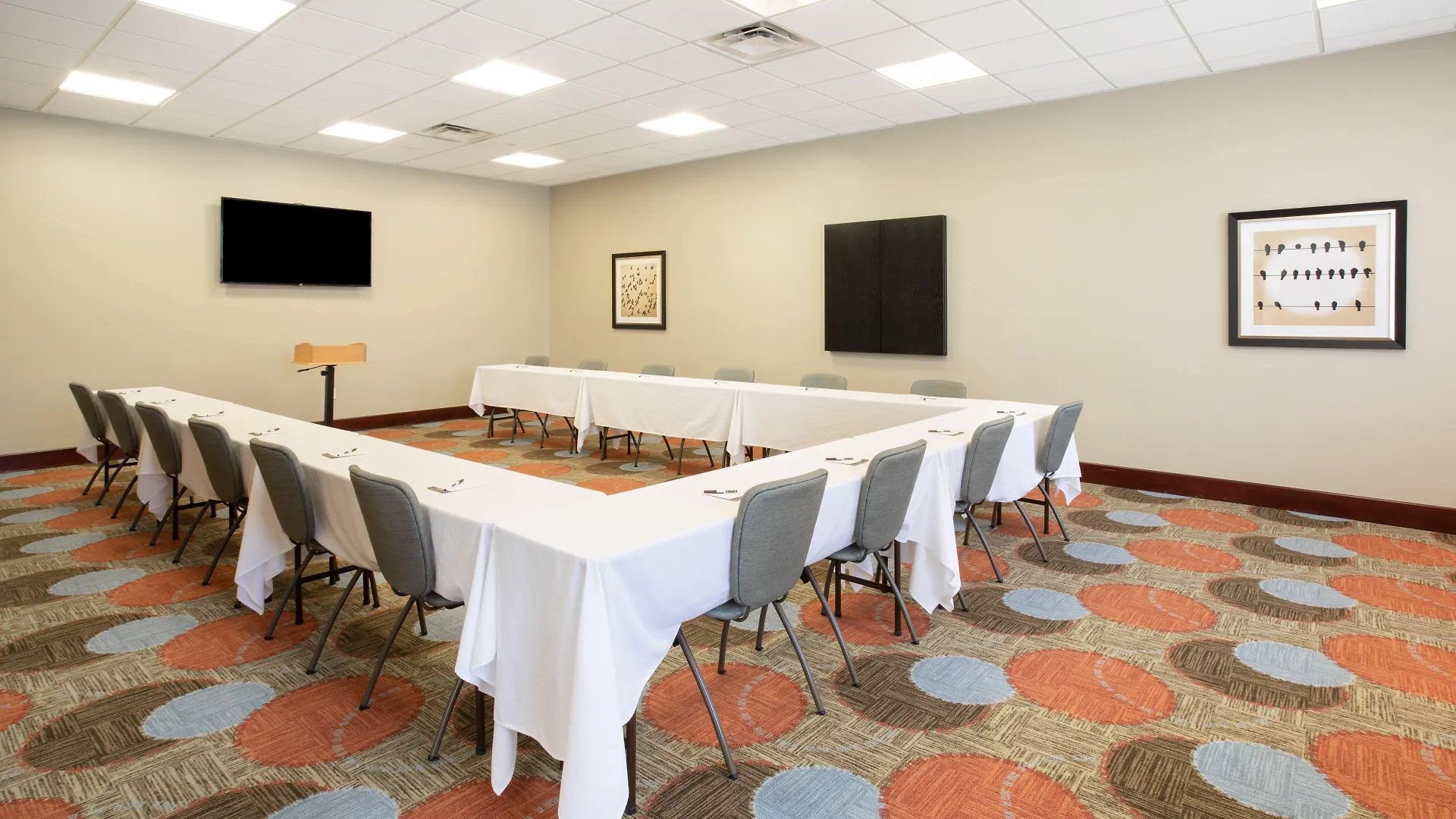 Staybridge Suites Las Vegas - Stadium District Hotel