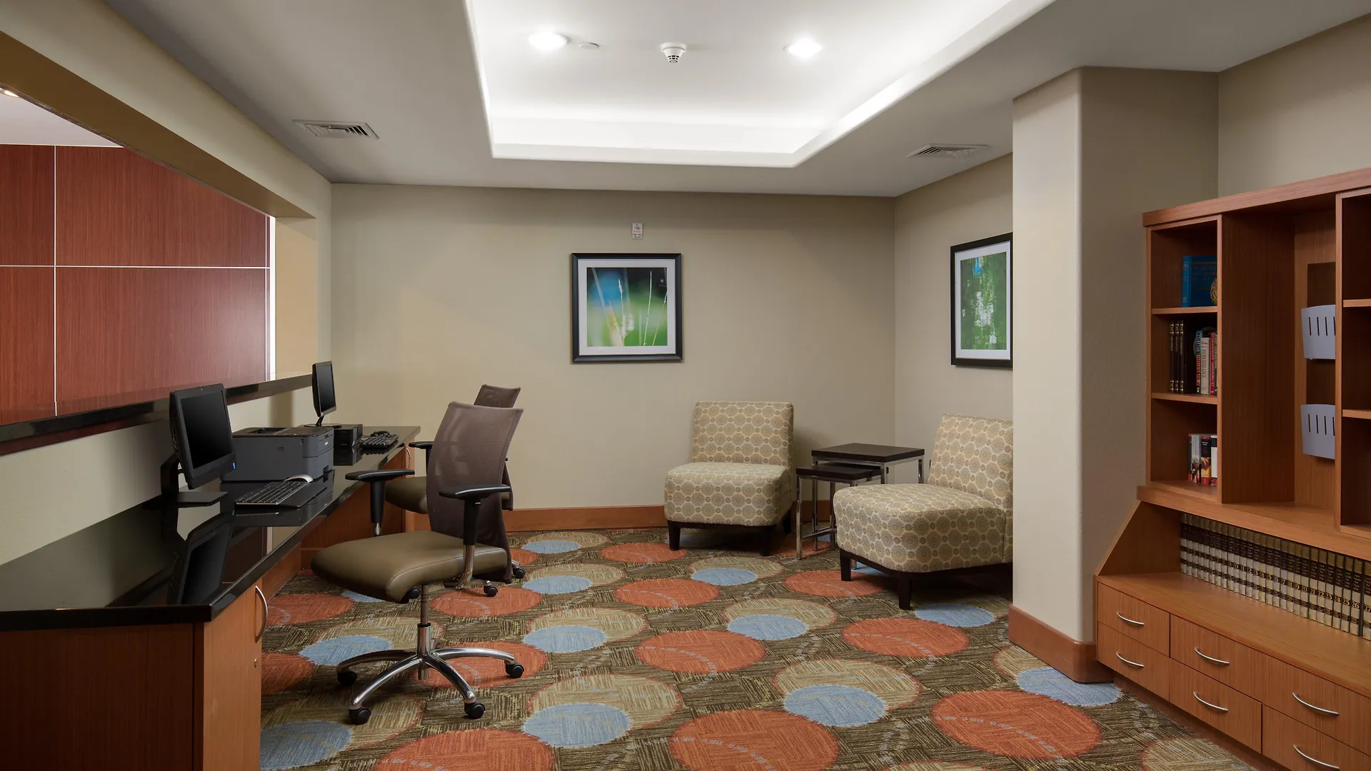 Staybridge Suites Las Vegas - Stadium District Hotel