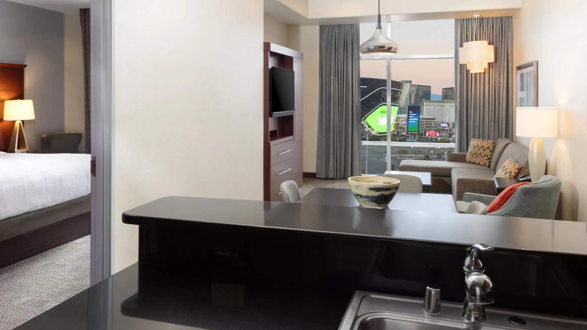 Staybridge Suites Las Vegas - Stadium District