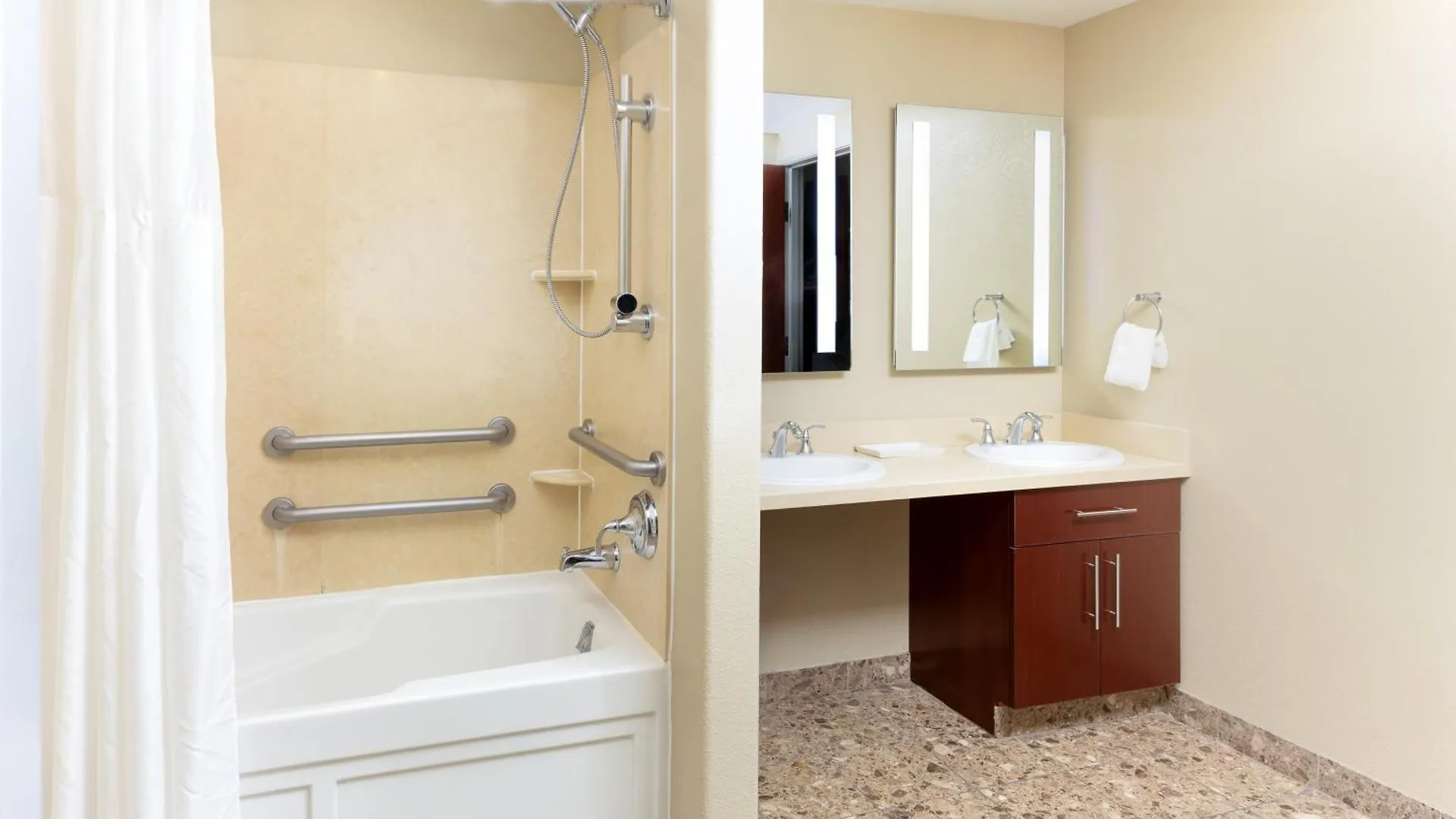Staybridge Suites Las Vegas - Stadium District
