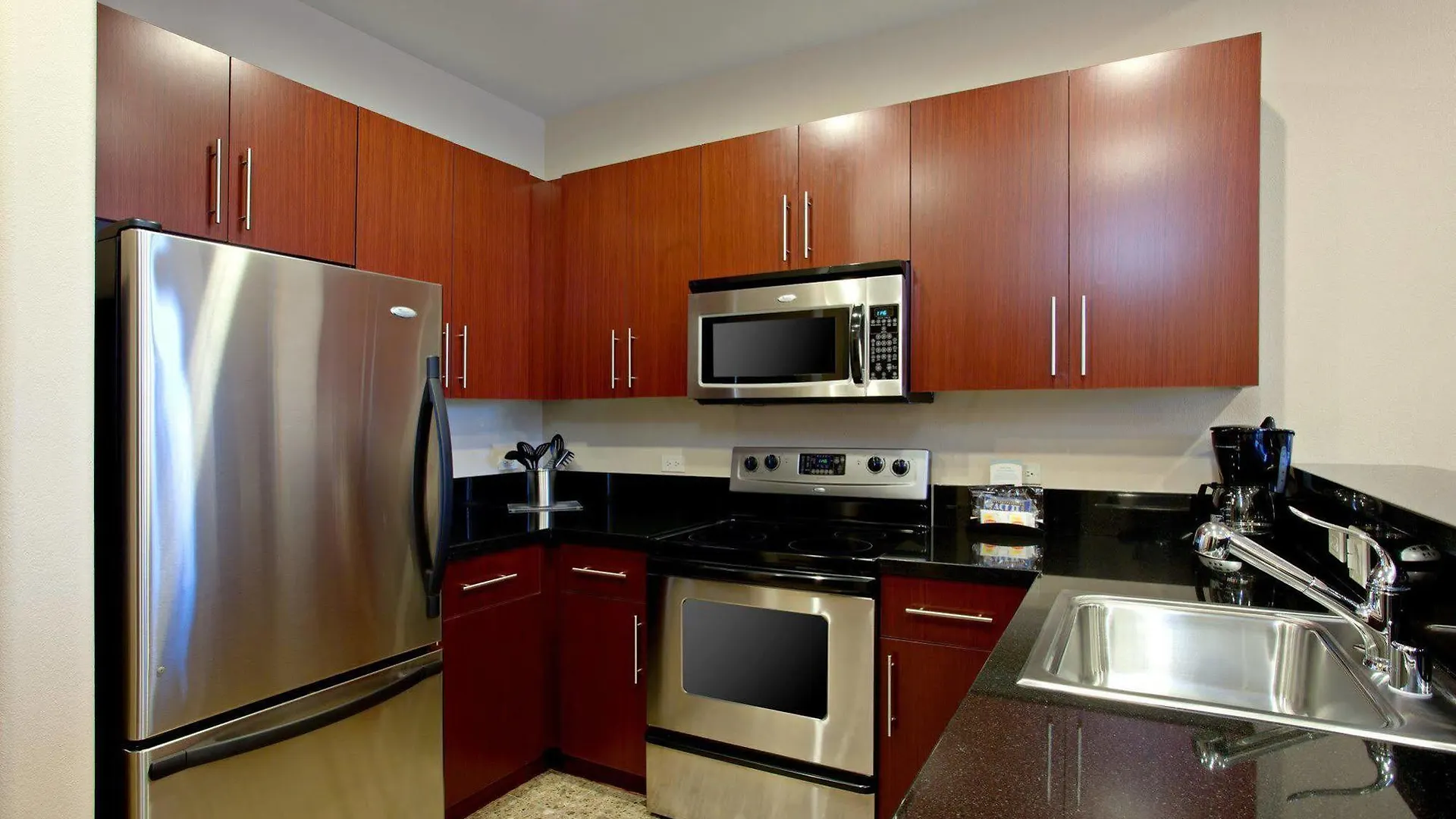 Staybridge Suites Las Vegas - Stadium District Hotel